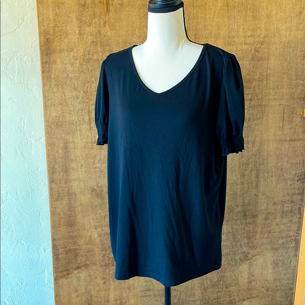 Cute Black Women's Top ☺️